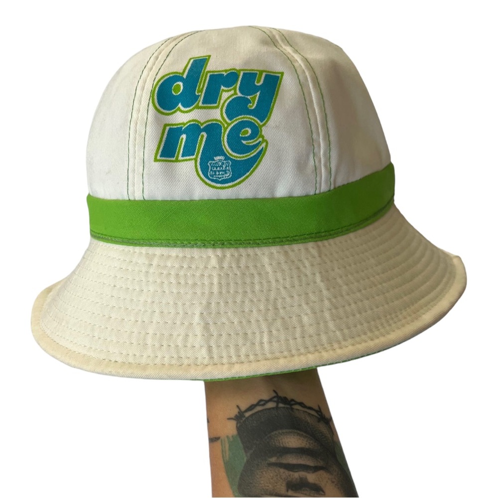 funny vintage bucket hat 👒